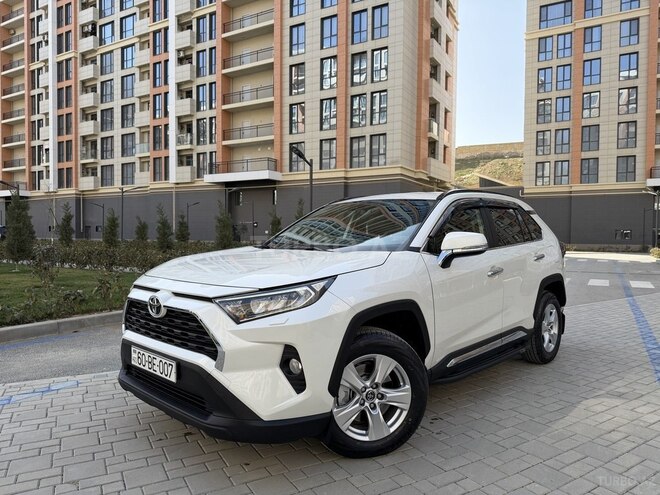 Toyota RAV4-6