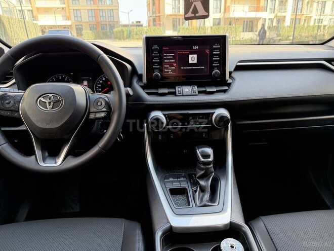 Toyota RAV4-7