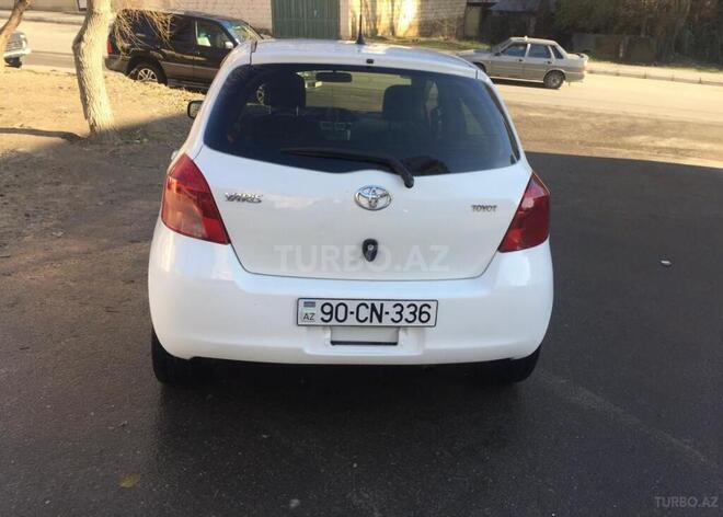 Toyota Yaris-2