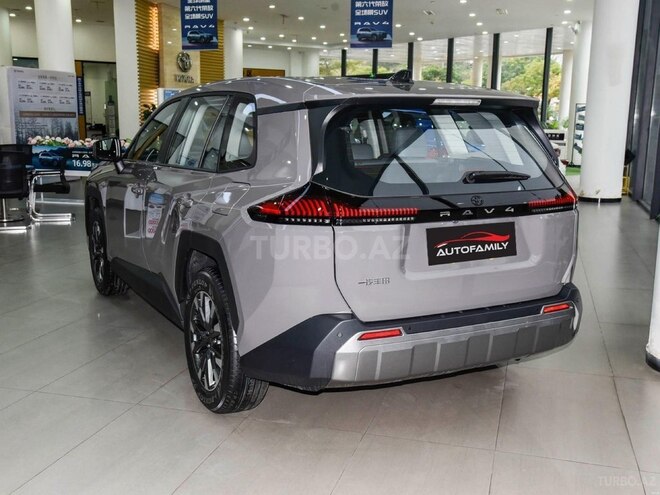 Toyota RAV4-7