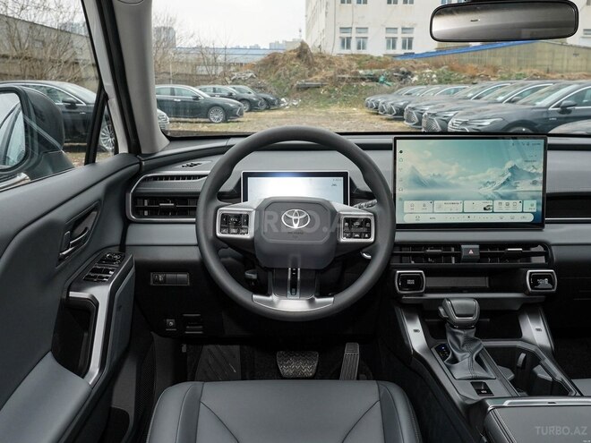 Toyota RAV4-9