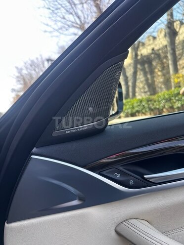 BMW 530e-19