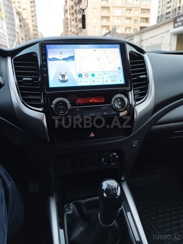 Mitsubishi L200-8