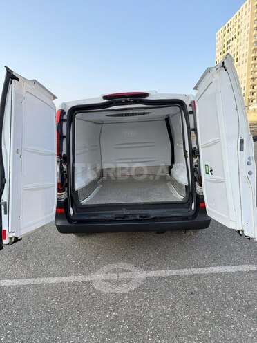 Mercedes Vito-12