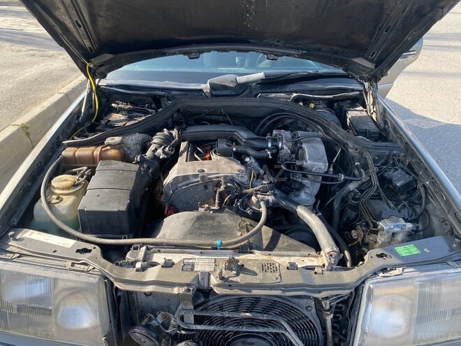 Mercedes E 220 1993, 369,852 km - 2.2 l - Şirvan