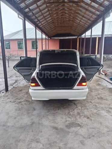 Mercedes C 230 2000, 300,000 km - 2.3 l - İsmayıllı