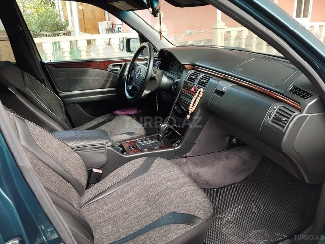 Mercedes E 230 1995, 412,000 km - 2.3 l - Şirvan