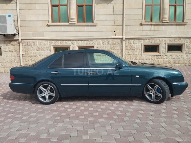 Mercedes E 230 1995, 412,000 km - 2.3 l - Şirvan