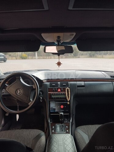 Mercedes E 230 1995, 412,000 km - 2.3 l - Şirvan