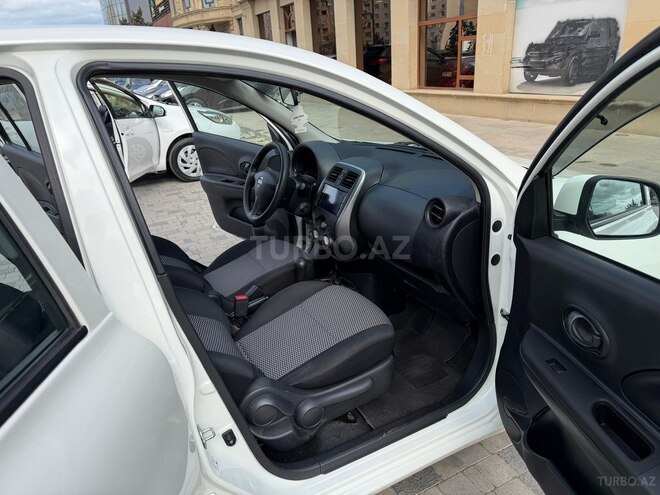 Nissan March-14