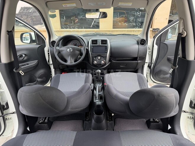 Nissan March-12