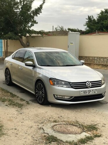 Volkswagen Passat 2013, 107,000 km - 1.8 л - Bakı