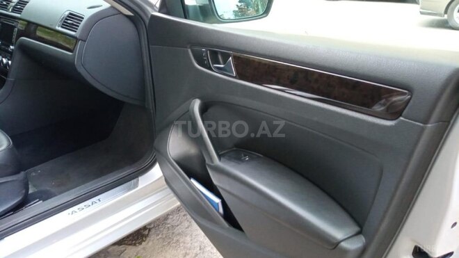 Volkswagen Passat 2013, 107,000 km - 1.8 л - Bakı