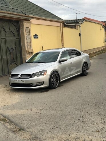 Volkswagen Passat 2013, 107,000 km - 1.8 л - Bakı