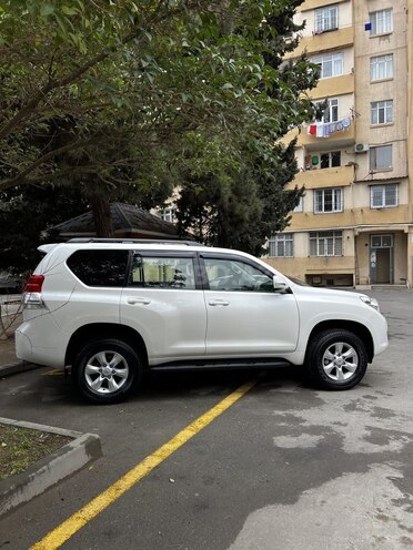 Toyota Land Cruiser Prado 2010, 126,500 km - 2.7 л - Bakı