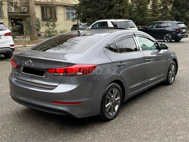Hyundai Elantra 2018, 107,257 km - 2.0 л - Bakı