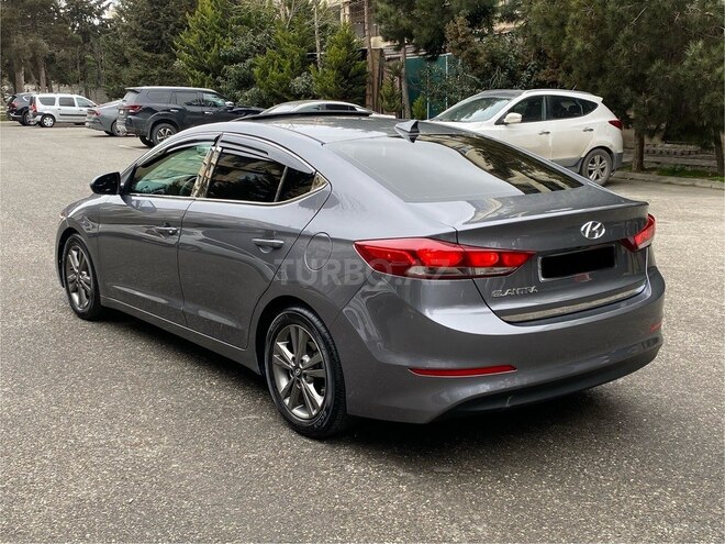 Hyundai Elantra 2018, 107,257 km - 2.0 л - Bakı