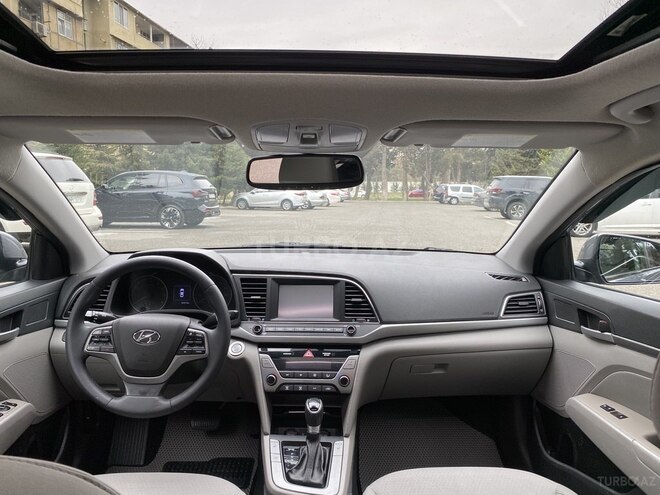 Hyundai Elantra 2018, 107,257 km - 2.0 л - Bakı