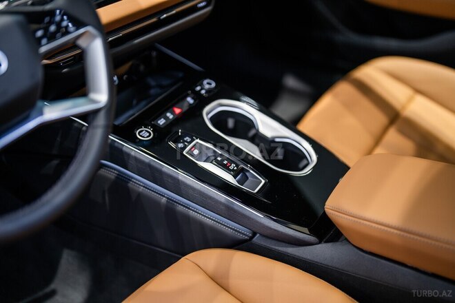 Audi A6-10