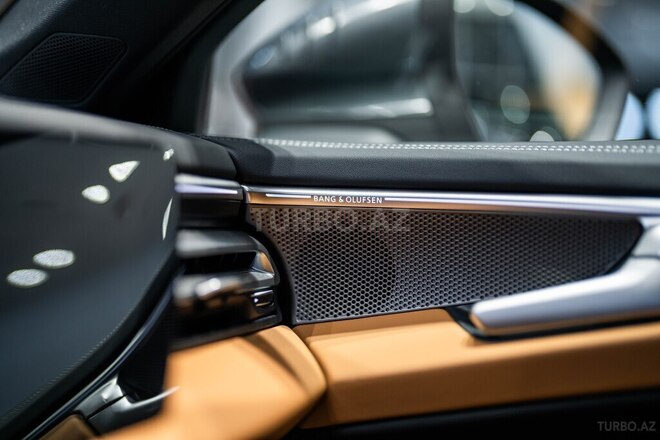Audi A6-11