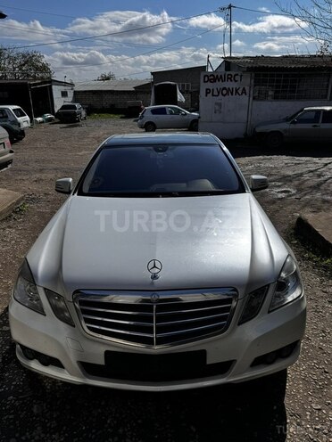 Mercedes E 220 2010, 412,000 km - 2.1 l - Quba
