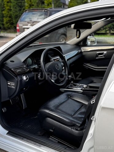 Mercedes E 220 2010, 412,000 km - 2.1 l - Quba