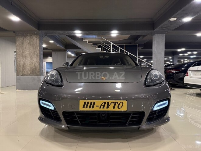 Porsche Panamera GTS-1
