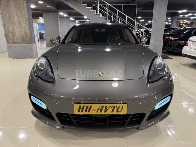 Porsche Panamera GTS-2