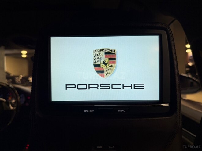 Porsche Panamera GTS-22
