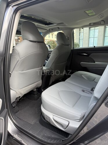Toyota Highlander 2021, 50,000 km - 2.5 l - Bakı