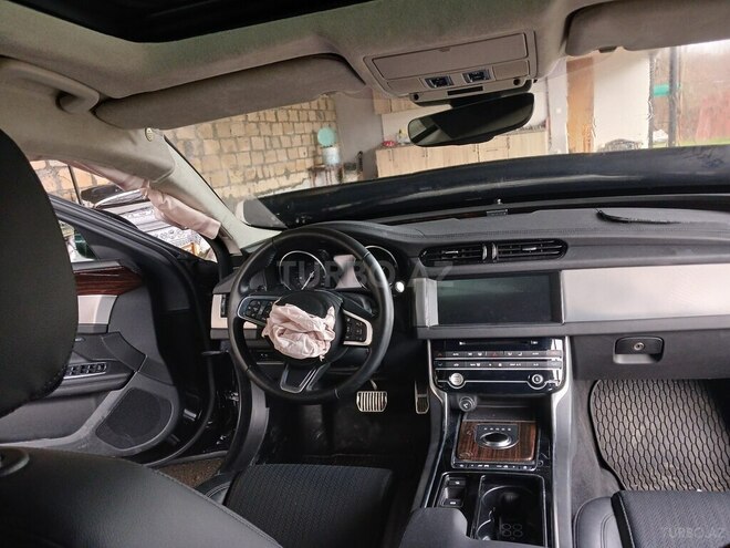 Jaguar XF-3