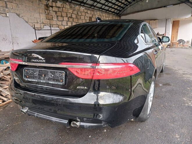 Jaguar XF-5