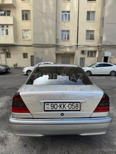 Mercedes C 240-6