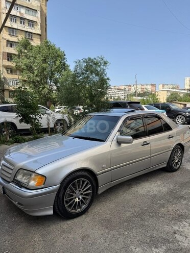 Mercedes C 240-3