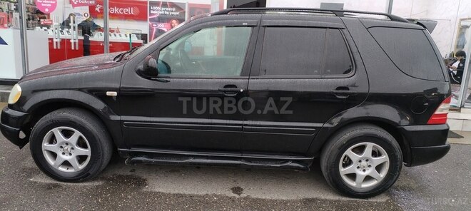 Mercedes ML 320 1998, 210,000 km - 3.2 l - Quba