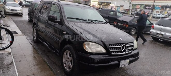 Mercedes ML 320 1998, 210,000 km - 3.2 l - Quba