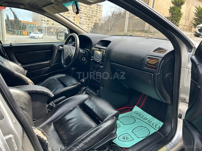 Opel Astra-10