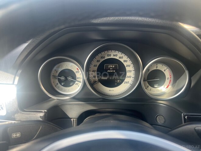 Mercedes E 250 4MATIC 2014, 263,400 km - 2.1 л - Bakı