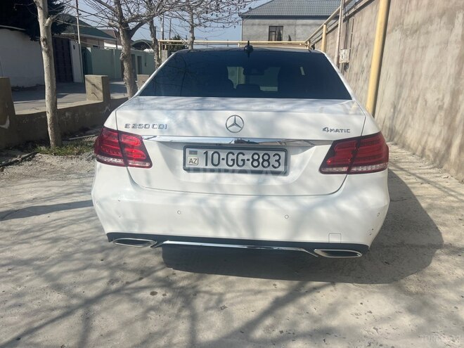 Mercedes E 250 4MATIC 2014, 263,400 km - 2.1 л - Bakı