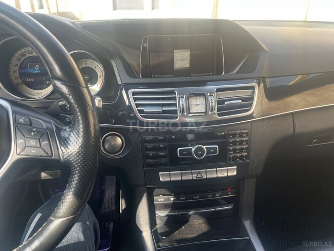 Mercedes E 250 4MATIC 2014, 263,400 km - 2.1 л - Bakı