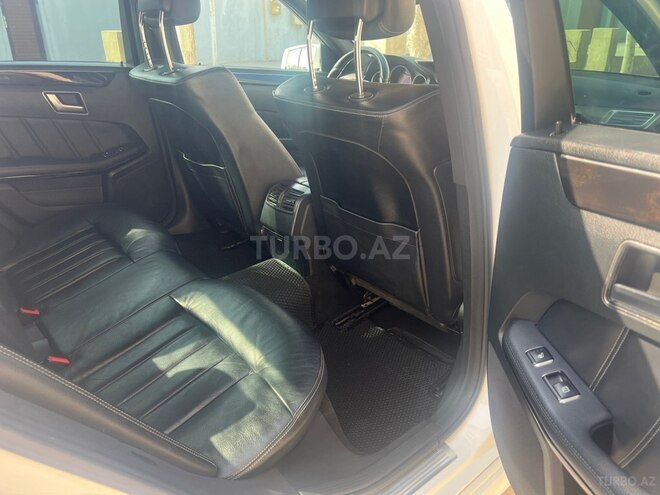 Mercedes E 250 4MATIC 2014, 263,400 km - 2.1 л - Bakı