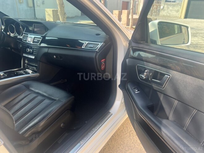 Mercedes E 250 4MATIC 2014, 263,400 km - 2.1 л - Bakı