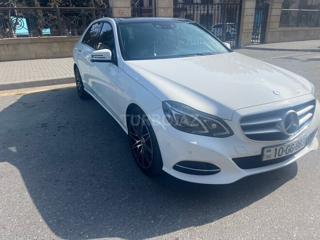 Mercedes E 250 4MATIC 2014, 263,400 km - 2.1 л - Bakı