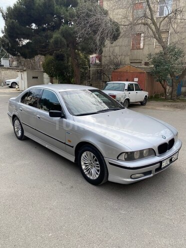 BMW 520-1
