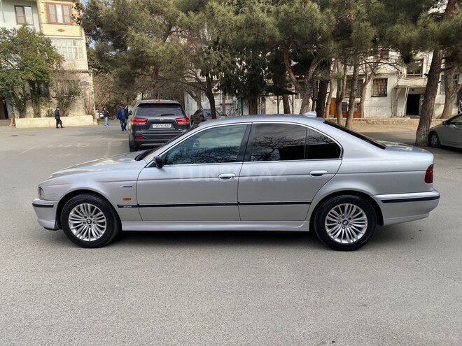 BMW 520-2