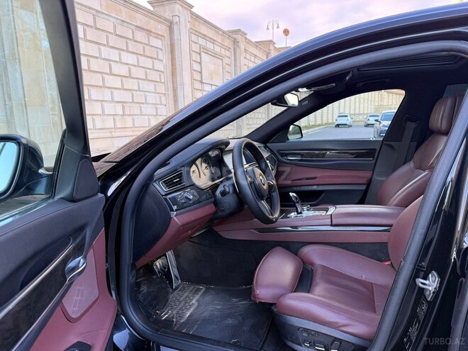 BMW 740-11
