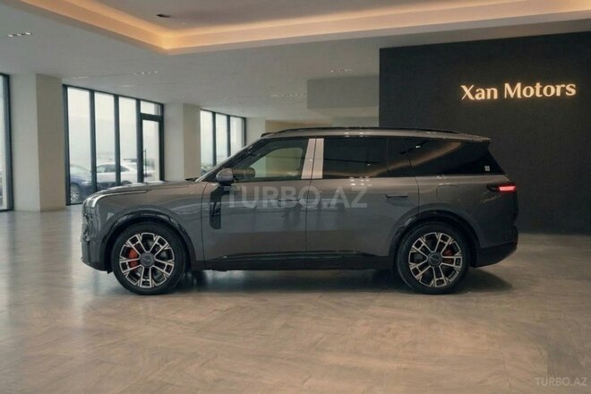 Lynk & Co 900-5