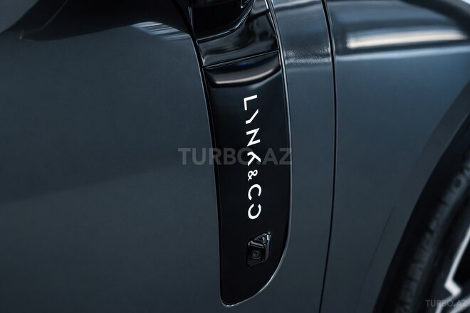 Lynk & Co 900-23