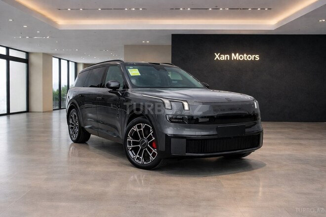 Lynk & Co 900-1