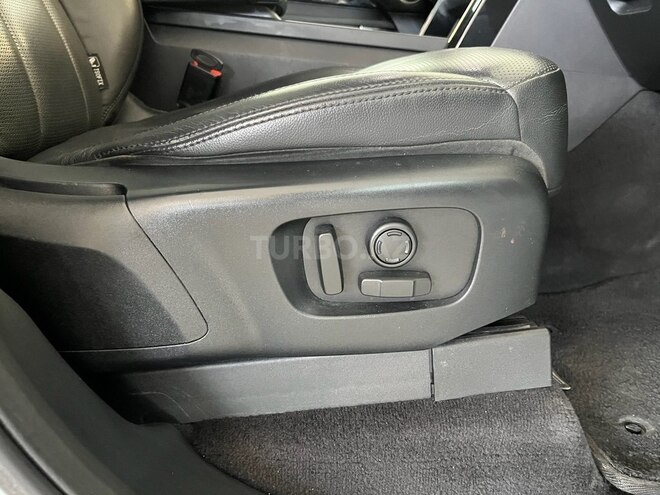 Land Rover Discovery-26